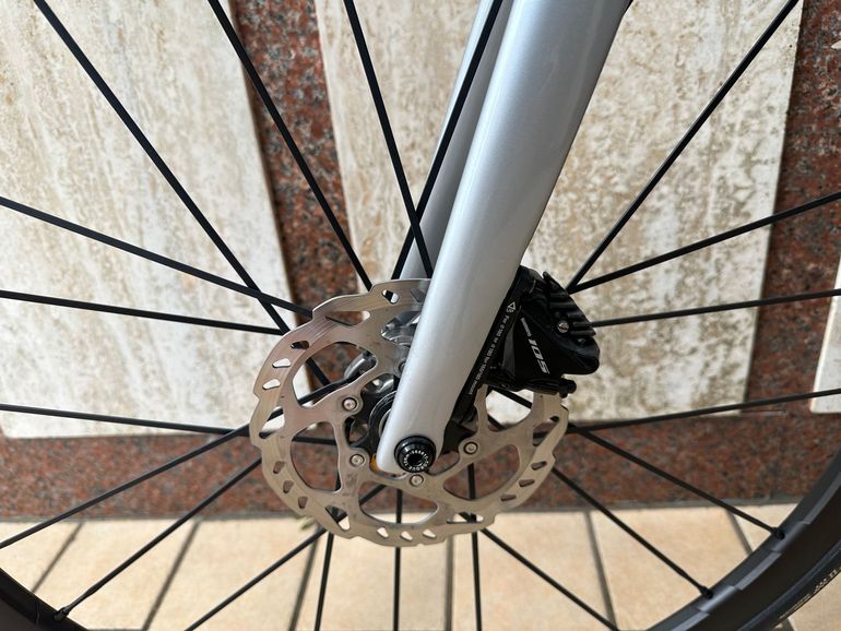 Used Trek Emonda Shimano 105 2022 Road & Gravel, Light Gray — image 8 of 12