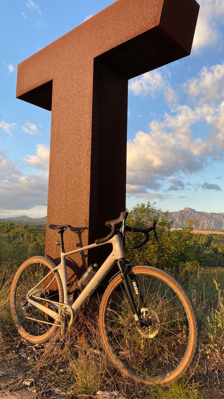 Used YT YT Custom SRAM Force 2023 Road & Gravel, Light Gray — image 10 of 11