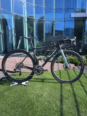 Officine Mattio Custom SRAM Force eTap AXS 2024 Road & Gravel d'occasion