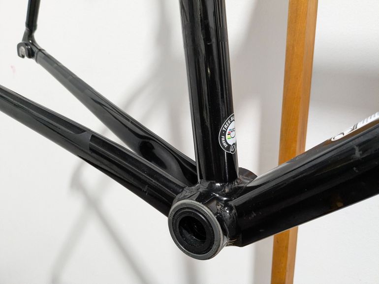 Used Trek Madone 2.1 H2 2014 Frameset Frameset 2014 Road & Gravel, Black — image 7 of 14