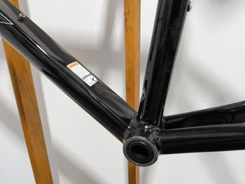 Used Trek Madone 2.1 H2 2014 Frameset Frameset 2014 Road & Gravel, Black — image 10 of 14