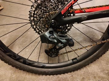 Used Specialized Epic SRAM GX Eagle AXS 2018 Mountainbike, Orange — image 7 of 7