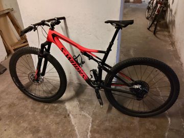 Used Specialized Epic SRAM GX Eagle AXS 2018 Mountainbike, Orange — image 1 of 7