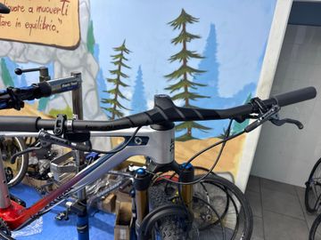 Tweedehands Lee Cougan Rampage Shimano XTR 2026 Mountainbike — afbeelding 4 van 6