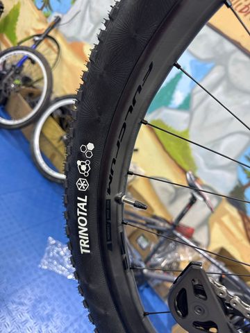 Tweedehands Lee Cougan Rampage Shimano XTR 2026 Mountainbike — afbeelding 5 van 6