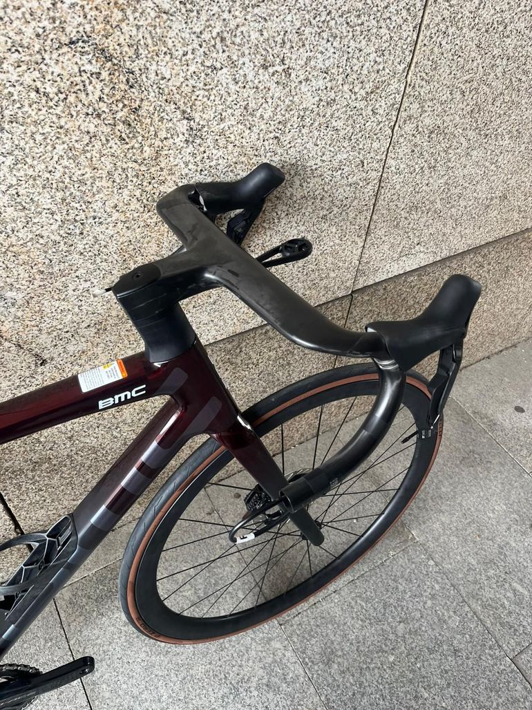 Used BMC Teammachine SLR 01 TWO 2026  Red Carbon / Carbon 2027 Road & Gravel — image 3 of 8
