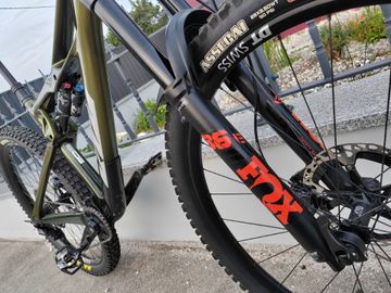 Gebrauchtes KTM Prowler Shimano Deore XT 2023 Mountainbike, Grün — Bild 14 von 48