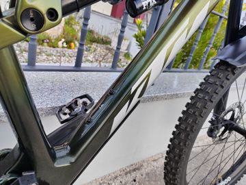 Gebrauchtes KTM Prowler Shimano Deore XT 2023 Mountainbike, Grün — Bild 7 von 48
