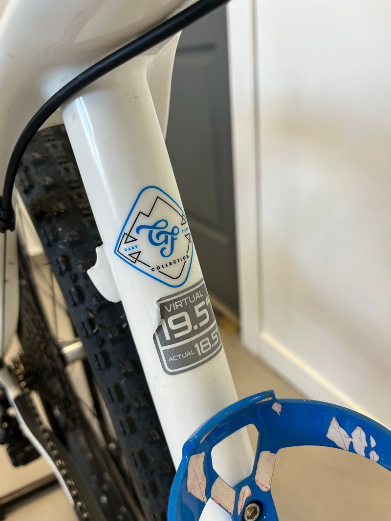 Used Trek Superfly Shimano Deore XT 2014 Mountainbike, White — image 7 of 8