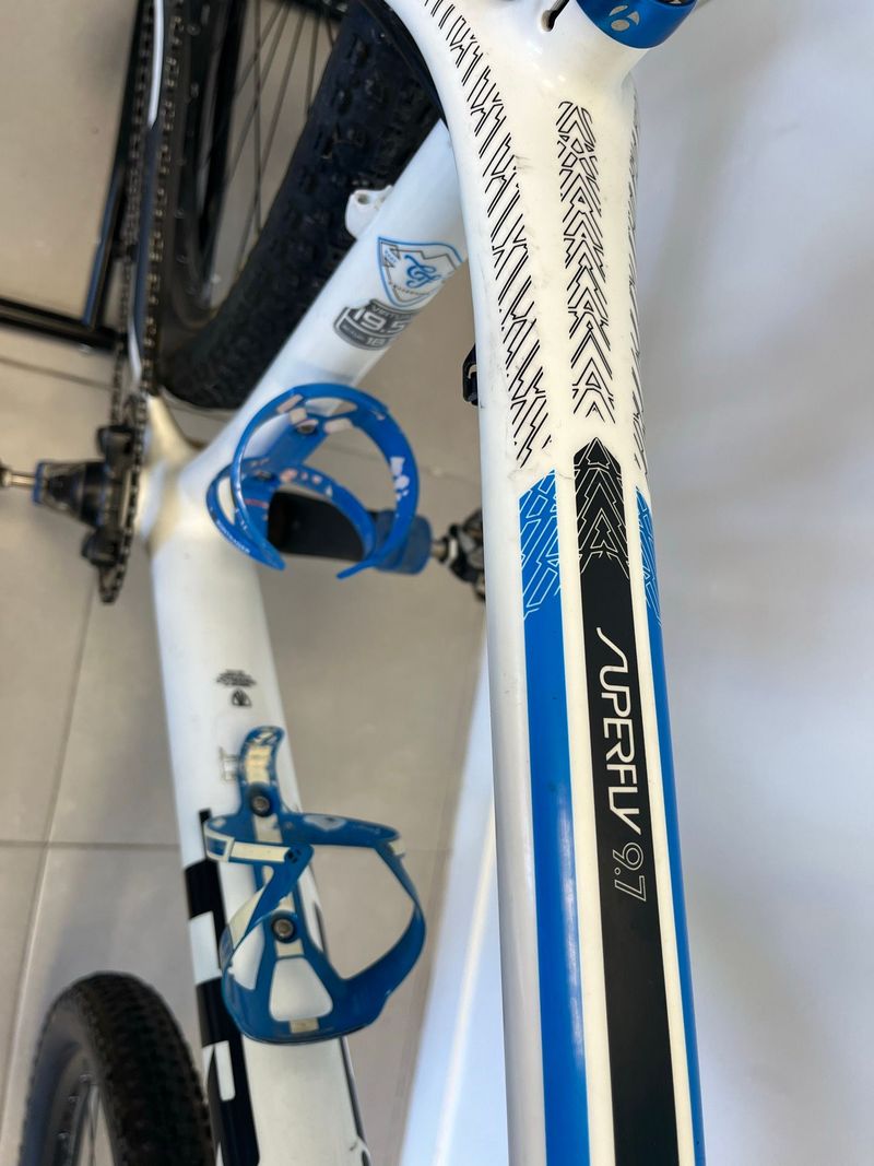 Used Trek Superfly Shimano Deore XT 2014 Mountainbike, White — image 8 of 8