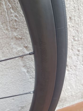 Used Specialized Tarmac Shimano Ultegra Di2 2026 Road & Gravel, Black — image 7 of 10