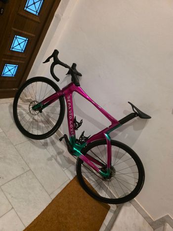 Used Bianchi Oltre Comp Rival eTap AXS 2025 2025 Road & Gravel — image 9 of 10