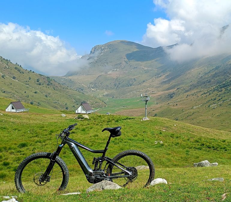 Used Giant Trance Sx E+ Pro 1 2019 Mountainbike — image 1 of 11