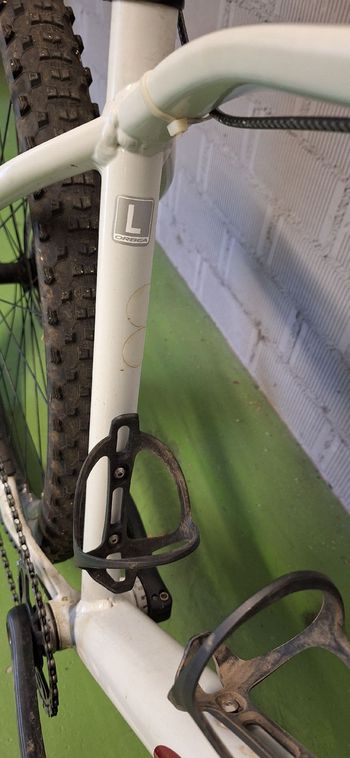 Used Orbea Alma Shimano Deore 2022 Mountainbike, White, 29 — image 16 of 17