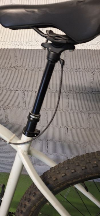 Used Orbea Alma Shimano Deore 2022 Mountainbike, White, 29 — image 9 of 17