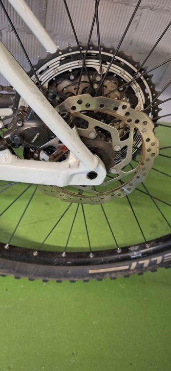 Used Orbea Alma Shimano Deore 2022 Mountainbike, White, 29 — image 10 of 17