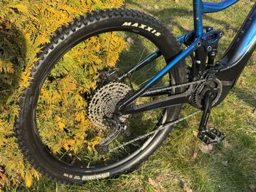 Použité Giant Trance X E+ Pro 29 2 2021 2021 Mountainbike — obrázek 3 z 23