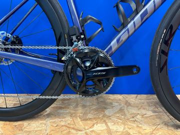 Używany Giant Defy Advanced Pro 1 2026 2026 Road & Gravel — zdjęcie 2 z 10