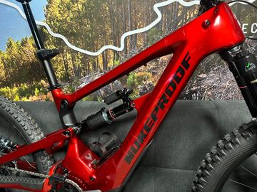 Used Nukeproof Megawatt SRAM GX Eagle AXS 2026 Mountainbike, Red — image 6 of 11