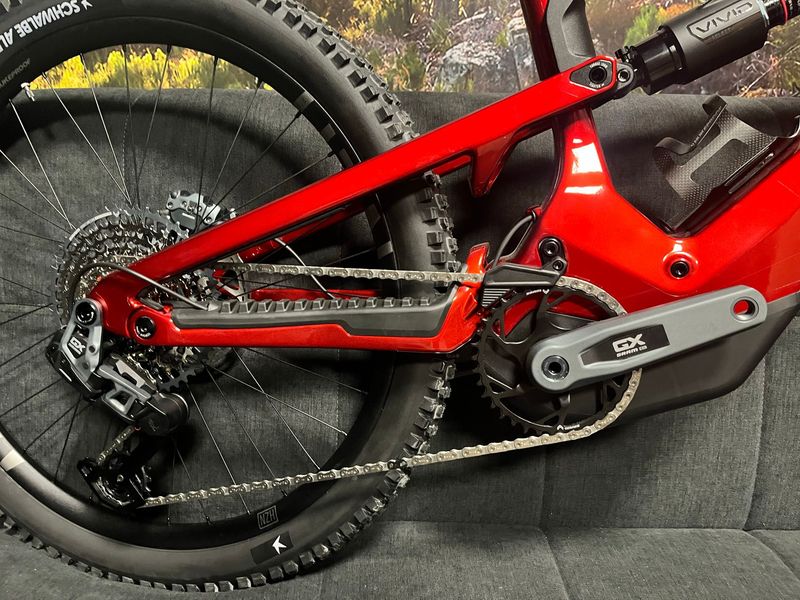 Used Nukeproof Megawatt SRAM GX Eagle AXS 2026 Mountainbike, Red — image 2 of 11