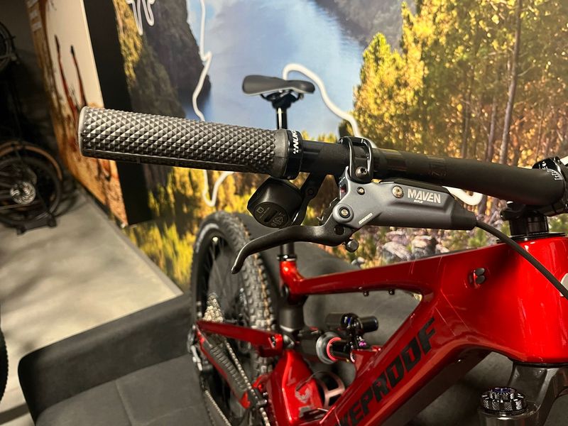 Used Nukeproof Megawatt SRAM GX Eagle AXS 2026 Mountainbike, Red — image 7 of 11