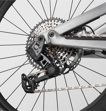 Used Canyon Canyon Spectral:ON CF 9 EMTB Nur 600 Km, SRAM Eagle AXS 2023 Mountainbike, Light Gray — image 6 of 9
