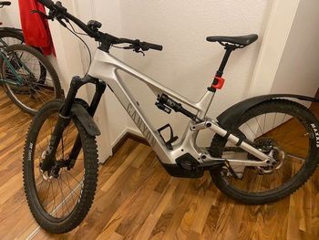 Used Canyon Canyon Spectral:ON CF 9 EMTB Nur 600 Km, SRAM Eagle AXS 2023 Mountainbike, Light Gray — image 3 of 9
