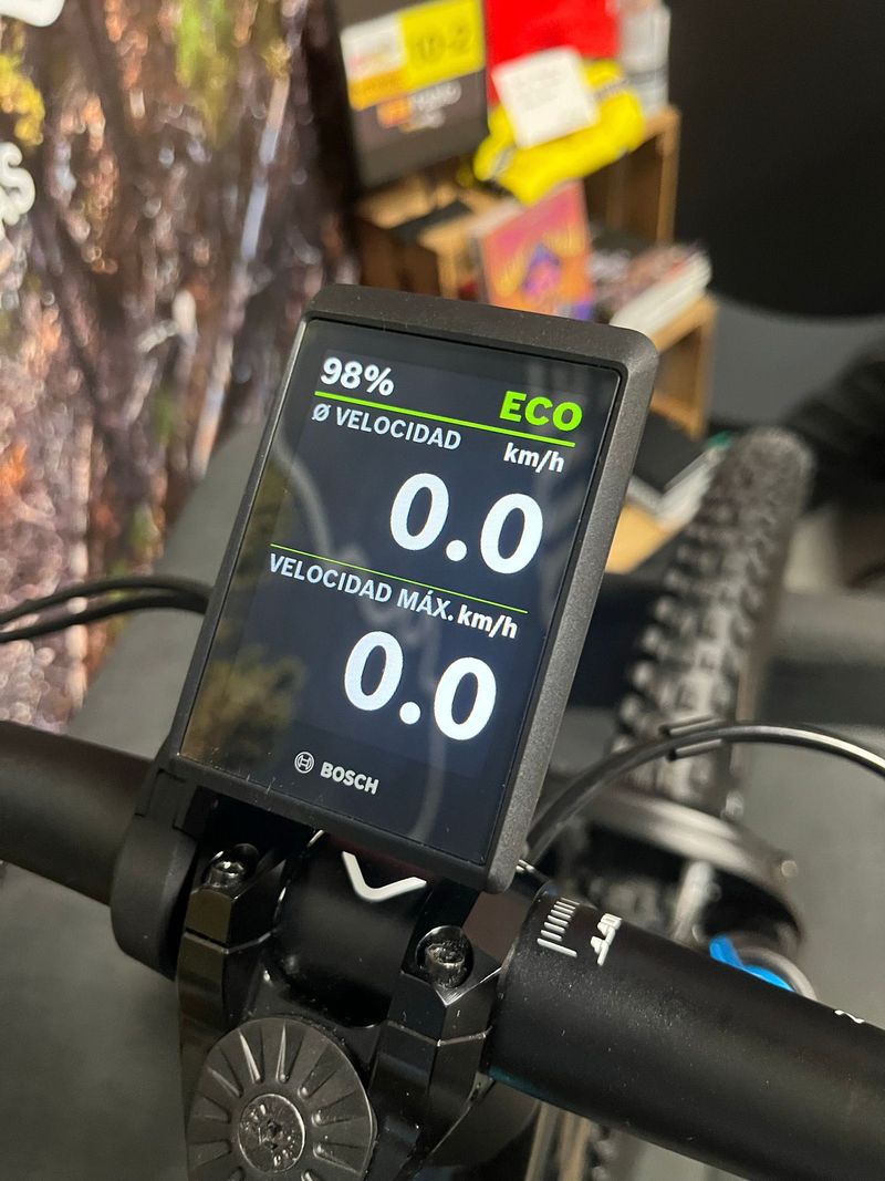 Used Mondraker DUNE R 2024 2024 Mountainbike, Light Gray, 29, 27.5 — image 7 of 13