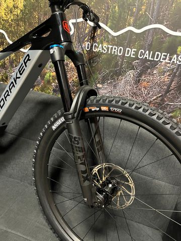 Used Mondraker DUNE R 2024 2024 Mountainbike, Light Gray, 29, 27.5 — image 6 of 13
