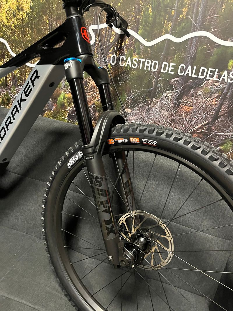 Used Mondraker DUNE R 2024 2024 Mountainbike, Light Gray, 29, 27.5 — image 6 of 13