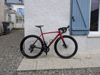 Used Trek Trek Emonda 2026 Road & Gravel, Red — image 1 of 3