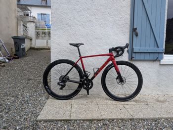 Used Trek Trek Emonda 2026 Road & Gravel, Red — image 2 of 3