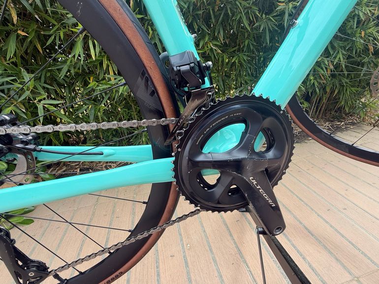 Used Bianchi Infinito CV Ultegra Di2 2023 2023 Road & Gravel, Blue — image 4 of 15