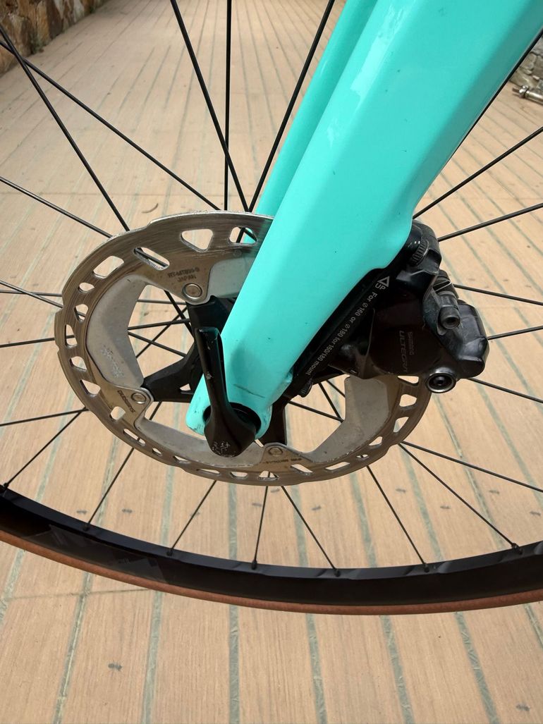 Used Bianchi Infinito CV Ultegra Di2 2023 2023 Road & Gravel, Blue — image 10 of 15