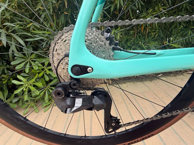 Used Bianchi Infinito CV Ultegra Di2 2023 2023 Road & Gravel, Blue — image 5 of 15