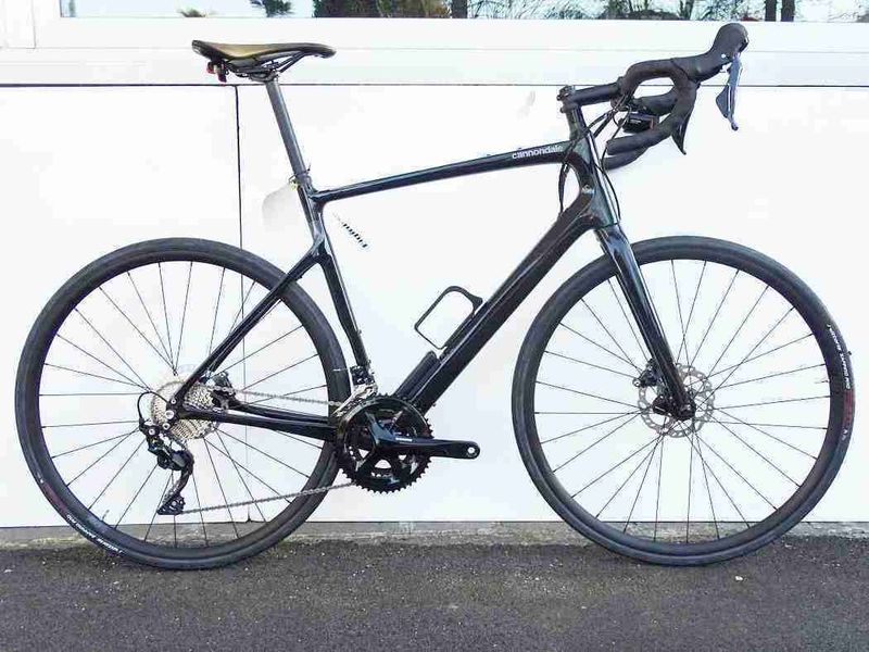 Cannondale Synapse Carbon 3 L 2022 2022 Road & Gravel usato, Nero — immagine 1 di 17