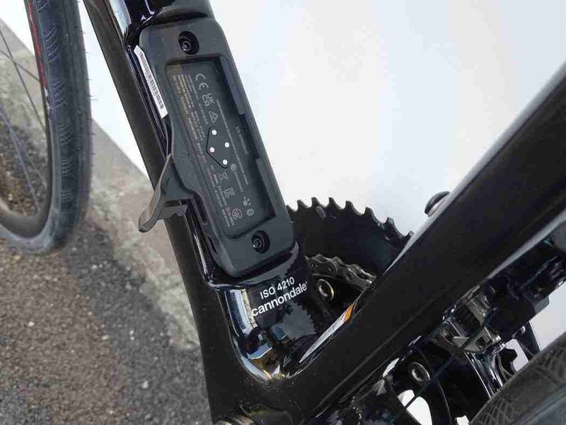 Cannondale Synapse Carbon 3 L 2022 2022 Road & Gravel usato, Nero — immagine 16 di 17