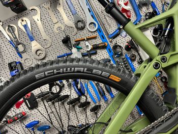 Used Cilo Cilo Custom Shimano Deore 2025 Mountainbike, Green — image 11 of 17