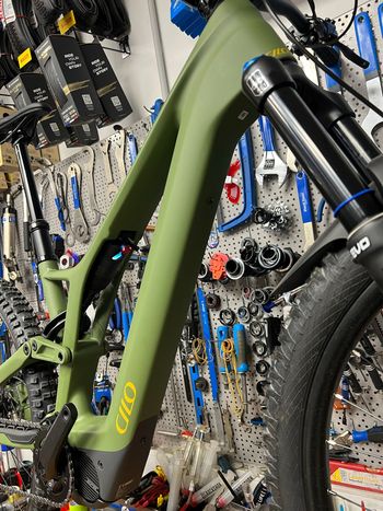 Used Cilo Cilo Custom Shimano Deore 2025 Mountainbike, Green — image 14 of 17