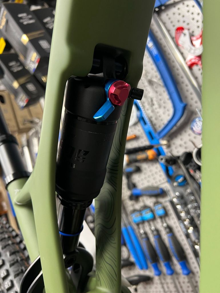 Used Cilo Cilo Custom Shimano Deore 2025 Mountainbike, Green — image 5 of 17