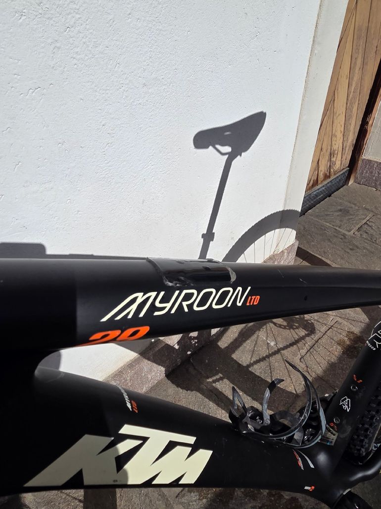 Used KTM Myroon Shimano Deore XT 2016 Mountainbike, Negro — image 7 of 8