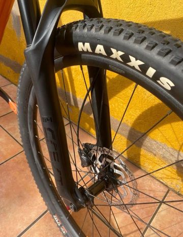 Używany Giant Xtc Shimano SLX 2022 Mountainbike — zdjęcie 6 z 10