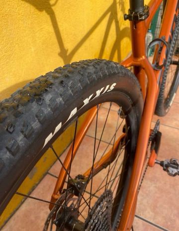 Używany Giant Xtc Shimano SLX 2022 Mountainbike — zdjęcie 8 z 10
