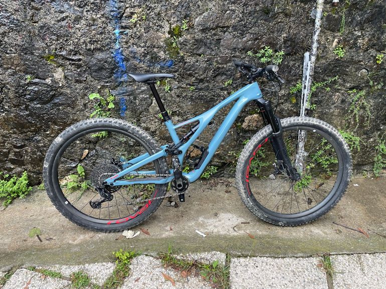 Used Specialized Men's Stumpjumper Expert 29 2018 2018 Mountainbike — image 2 of 7