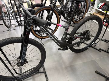 Gebrauchtes Scott Spark RC Team 2025 2025 Mountainbike, Schwarz, 29 — Bild 2 von 4