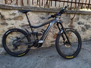 Used Giant Trance Shimano Deore XT 2019 Mountainbike, Black — image 1 of 11