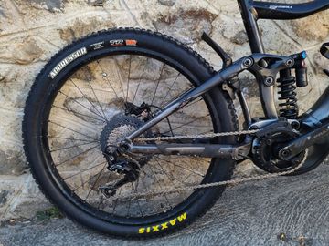 Used Giant Trance Shimano Deore XT 2019 Mountainbike, Black — image 3 of 11