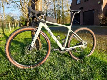 Used Canyon Grizl 7 2022 2022 Road & Gravel — image 1 of 7