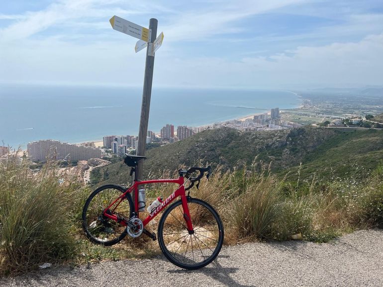 Used specialized roubaix SL4 Comp Carbon 2014 Road & Gravel, Red — image 1 of 3