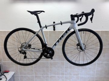 Trek Domane SL 5 2022 2022 Road & Gravel de segunda mano, Gris claro — imagen 4 de 10